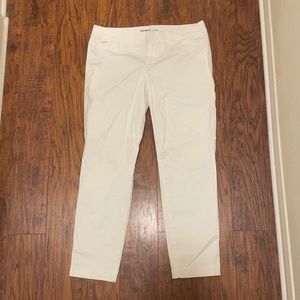 Old Navy White Pixie-Cut Pants